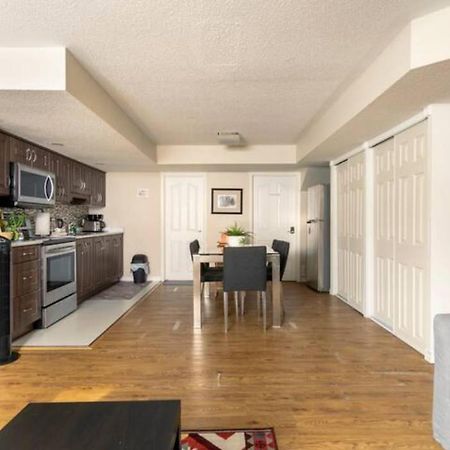 Self Check-In Spacious Apartment With Full Kitchen Οττάβα Εξωτερικό φωτογραφία